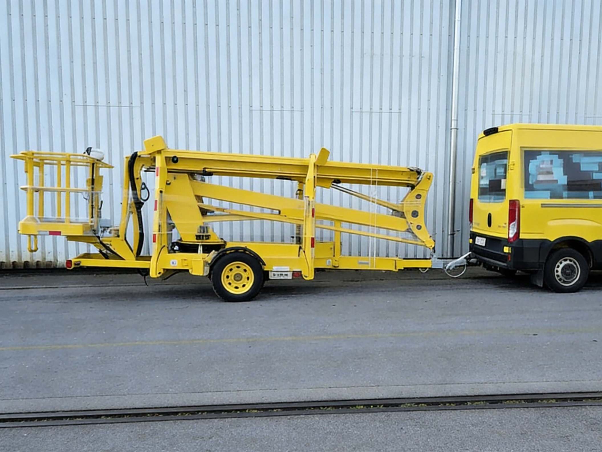 Honway's Towable Boom Lift Wins Over American Customers